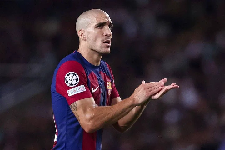 Veteran Barcelona midfielder completes exit away from the club