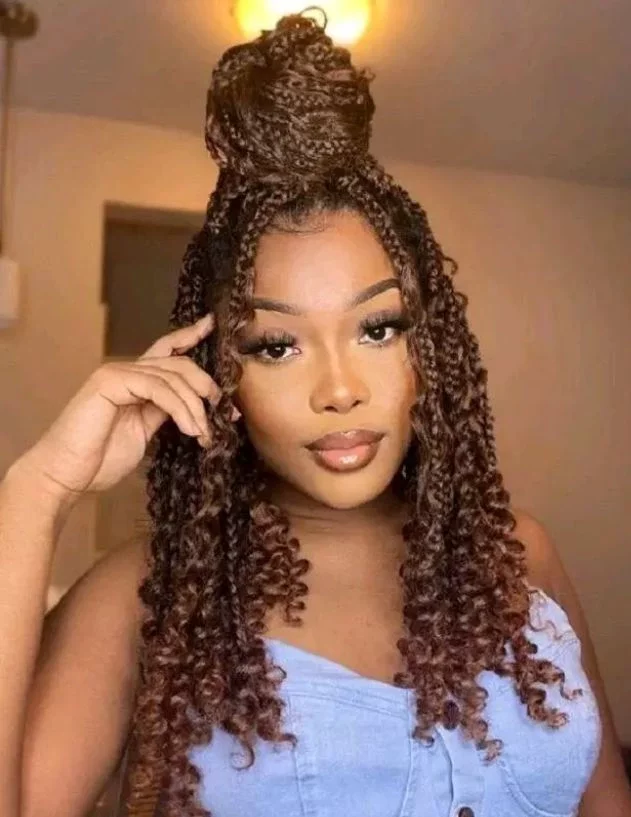 Lovely And Unique Hairstyles Ladies Should Do To Look Good