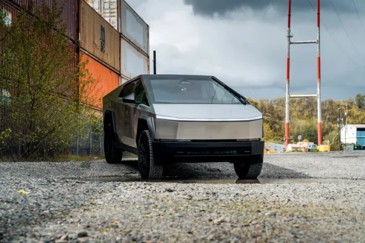 Gutted Premer League footballers are unable to get their hands on Tesla's Cybertruck