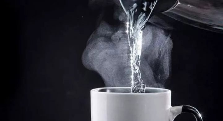 10 things you didn't know drinking hot water could do for your body