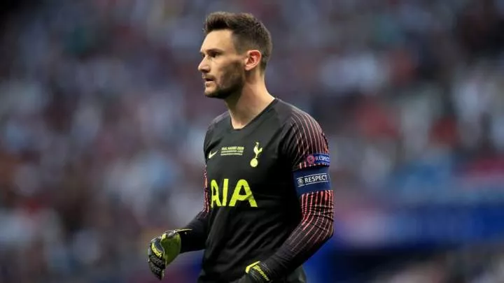 EPL: I've never seen this - Lloris reacts as fans boo off Sanchez over costly error