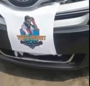 Fans gift Whitemoney a Toyota Venza car worth millions of naira (Video)