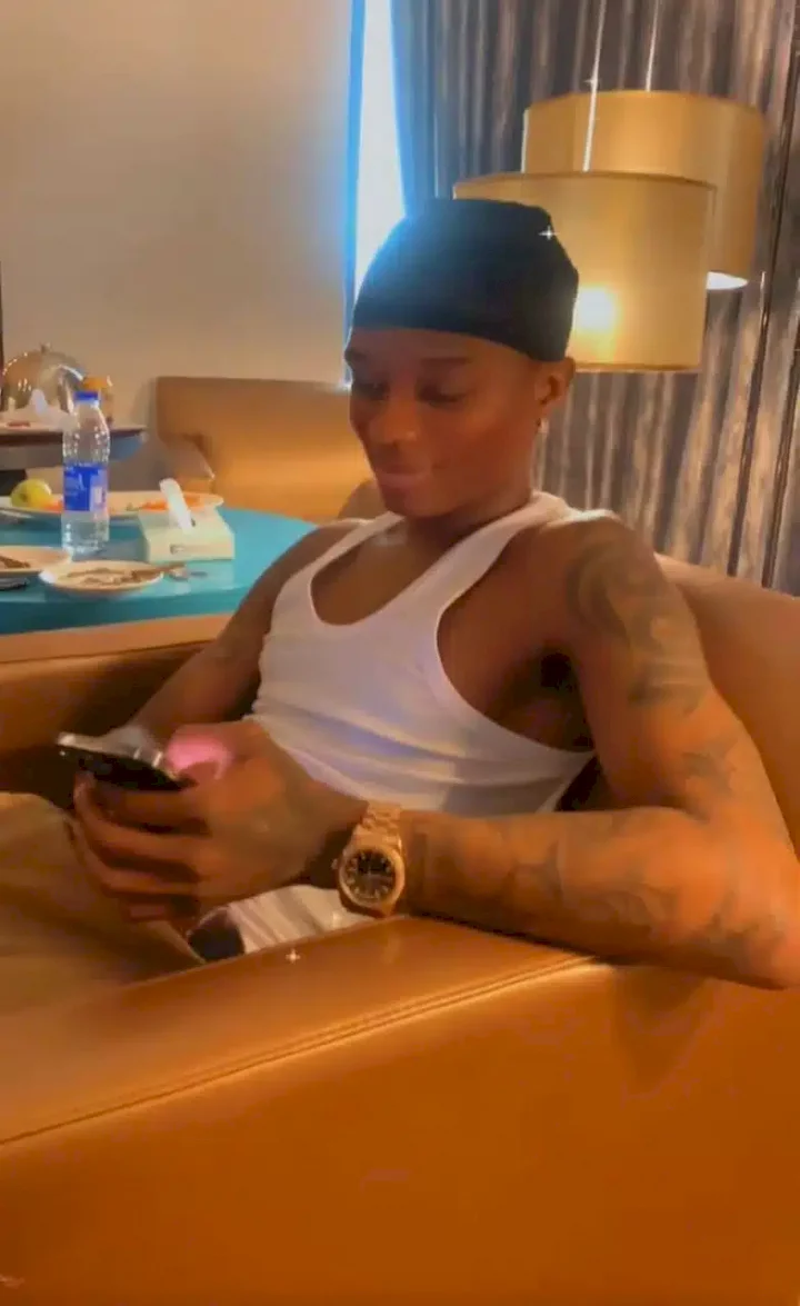 'Popsy behave like a celebrity na' - Mystery lady teases Wizkid (Video)