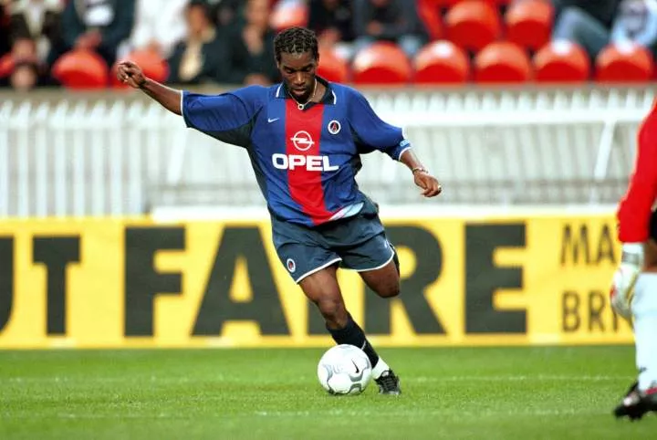 Jay Jay Okocha in action for PSG