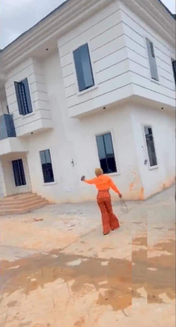 Lady shows off house she completed under a year (Video)