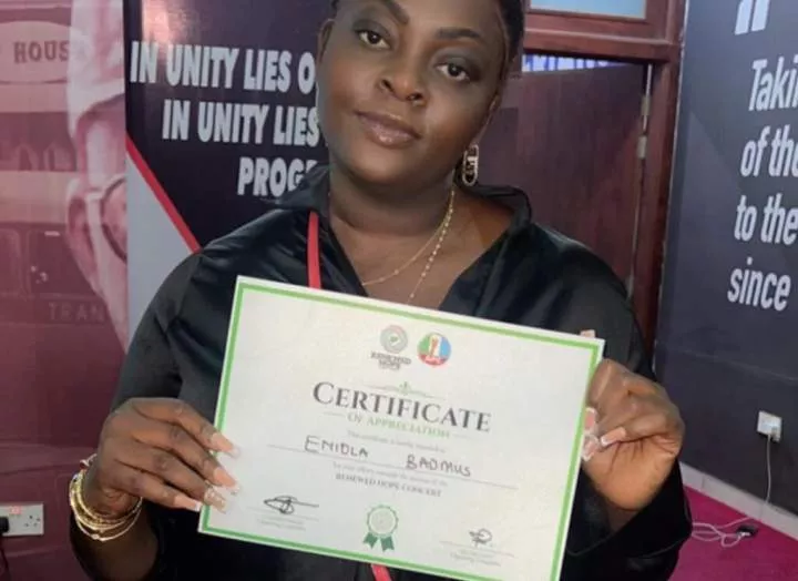 Actress, Eniola Badmus receives certificate of appreciation for her contribution to President Tinubu's concert