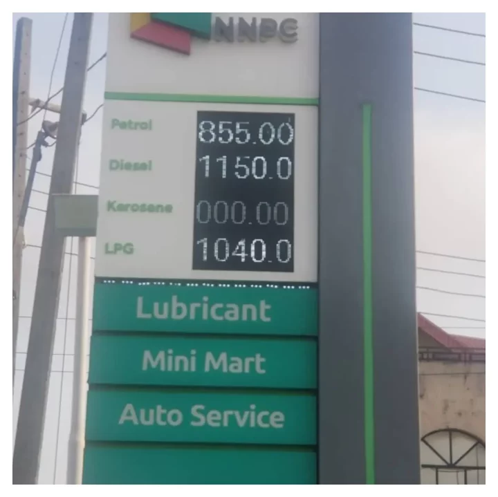 NNPCL sells fuel at N855 per litre