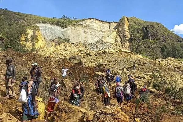 Papua New Guinea reports more than 2,000 people buried in landslide