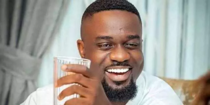 Ghanaian rapper Sarkodie denies jabbing Davido, Wizkid, Burna Boy