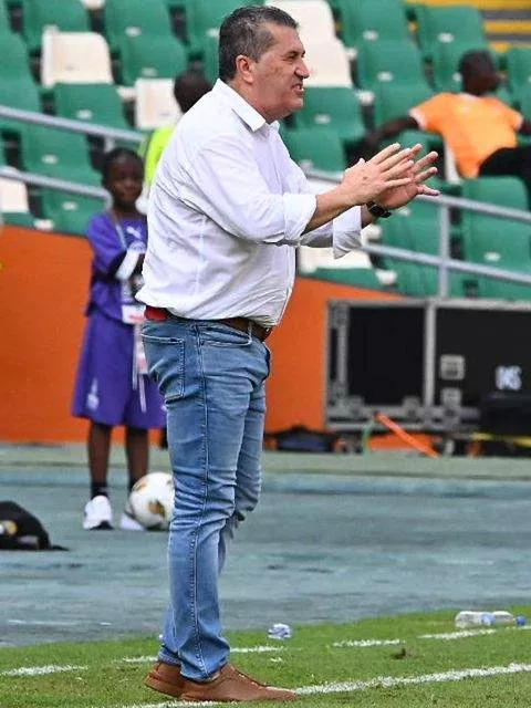 Jose Peseiro during the game against Equatorial Guinea