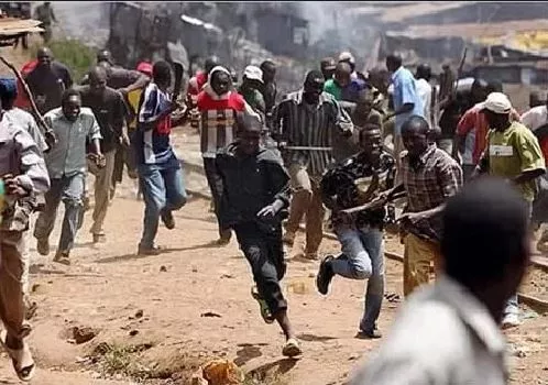Police Arrest 32 Enugu Residents In Early-Morning Raid, Label Them IPOB, ESN Members Police Arrest 32 Enugu Residents In Early-Morning Raid, Label Them IPOB, ESN Members