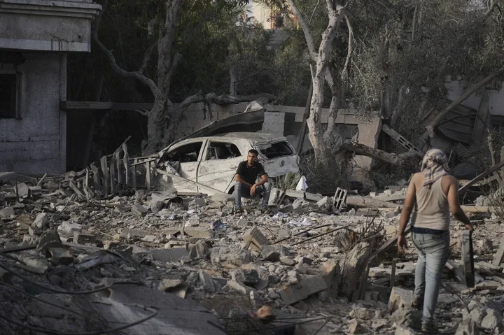 Israeli forces kill 74 more Palestinians in Gaza