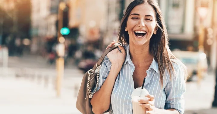 7 signs a woman has a really beautiful soul, according to psychology