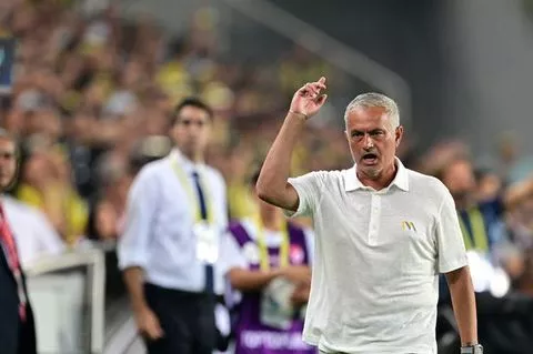 'Jose will never change' - Reactions as Jose Mourinho booked on his Fenerbahce debut