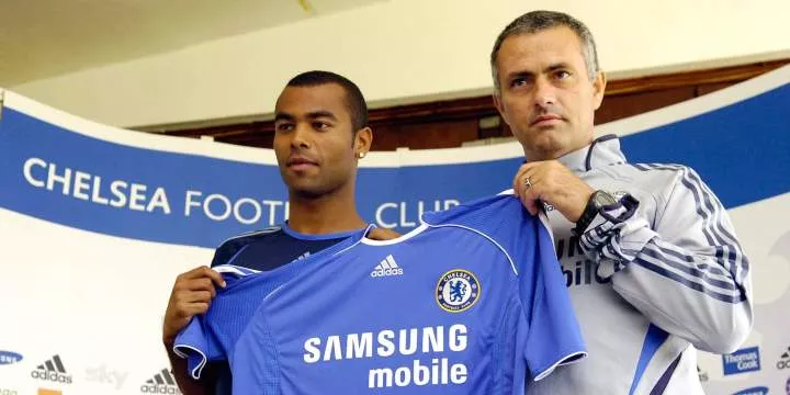 Ashley Cole is unveiled as a Chelsea player by Jose Mourinho