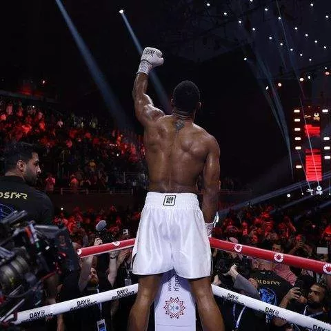 Anthony Joshua is the best heavyweight in the world after 5 round demolition of Otto Wallin as Wilder losses to Parker.