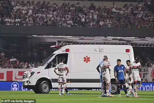 Footballer Juan Izquierdo d!es at 27 after collapsing on the pitch during Copa Libertadores game