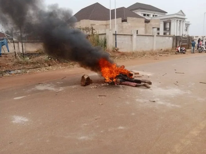 Angry mob sets suspected kidnapper ablaze in Delta
