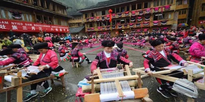 The Chinese village with the world's longest-haired women