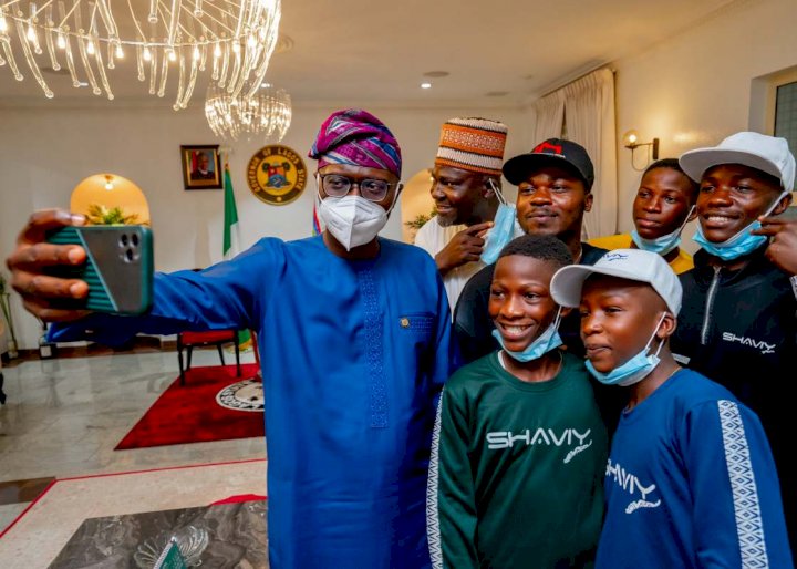 Gov. Sanwo-Olu host teen comedians, Ikorodu Bois, applauds their creativity