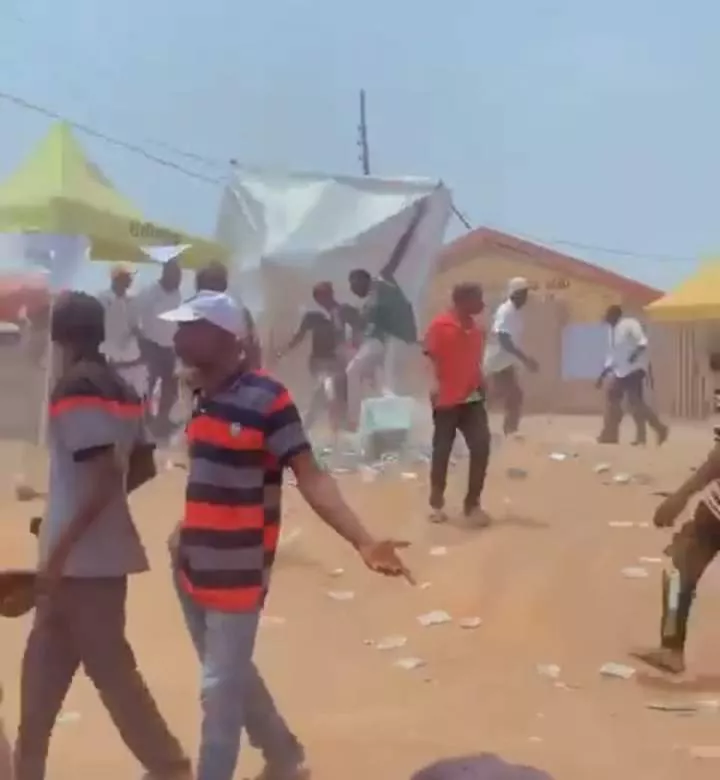 Moment thugs disrupted elections in Gwagwalada (video)