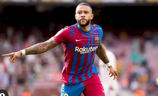 Barcelona star, Memphis Depay hangs out with Davido in Los Angeles (Video)