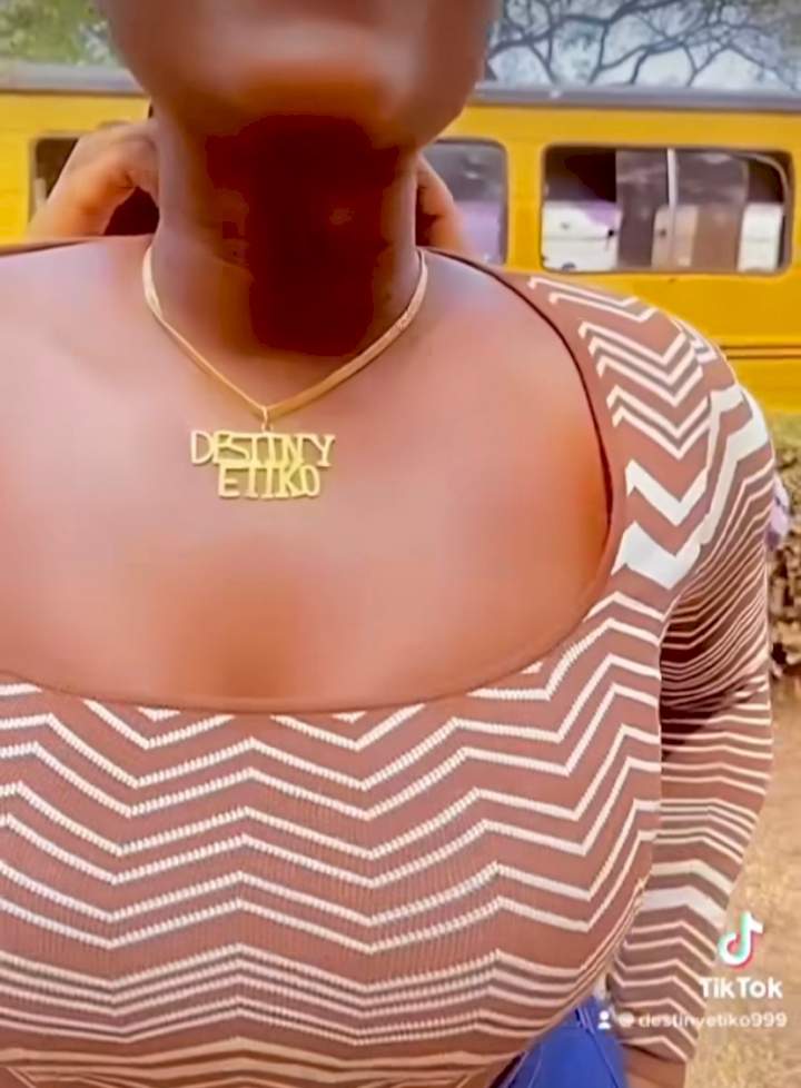 Destiny Etiko excited as she receives customized neck chain from a fan (video)