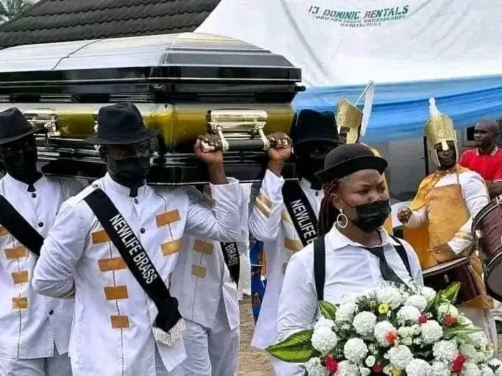 Nollywood actor, Saint Obi buried amid tears in Imo (Photos)