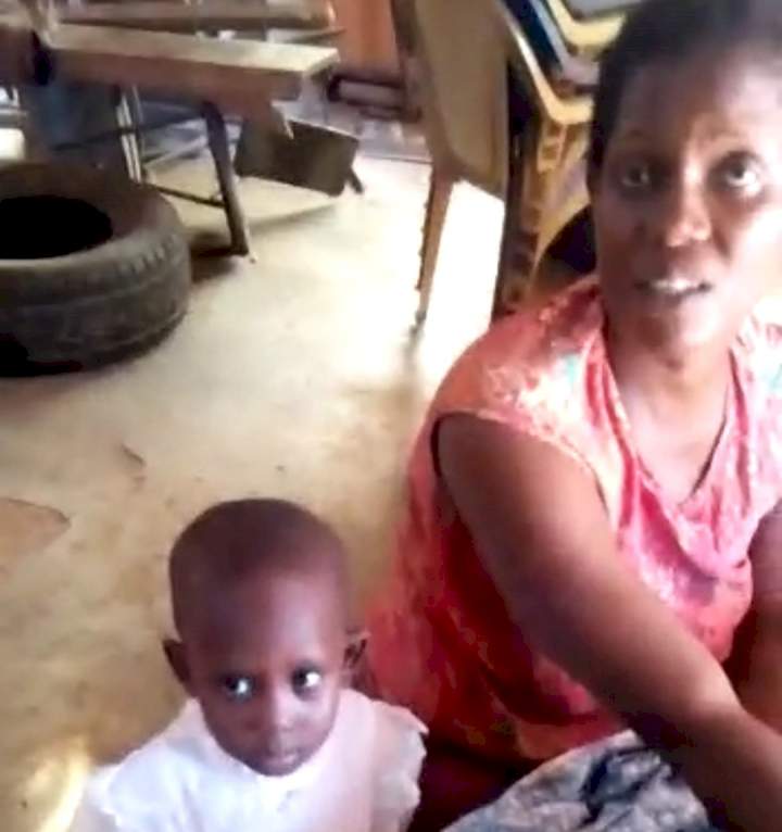 Child trafficker caught with a child abducted from Lagos to be sold in Eastern Nigeria (video)