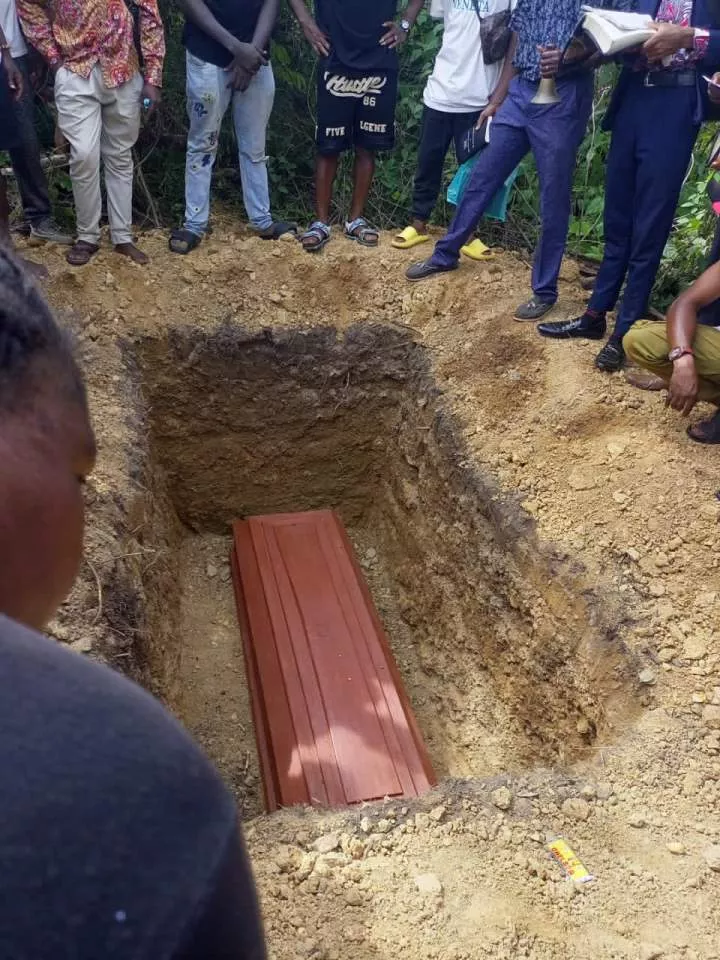 Jungle justice: Lynched driver, Temitope Olorunfemi buried amid tears in Ondo
