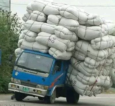 Check Out Photos of Overloaded Vehicles That Are Too Hard to Believe Are Real