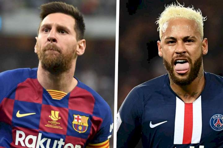 Neymar offers his PSG shirt to Lionel Messi