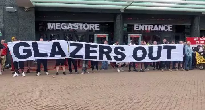 Manchester United launch new home kit but fuming fans protest at megastore