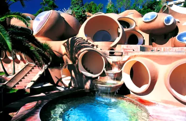 5 of the most unusual houses ever built in the world