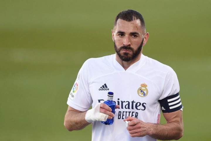 Benzema speaks on Lionel Messi's poor performance at PSG, slams critics