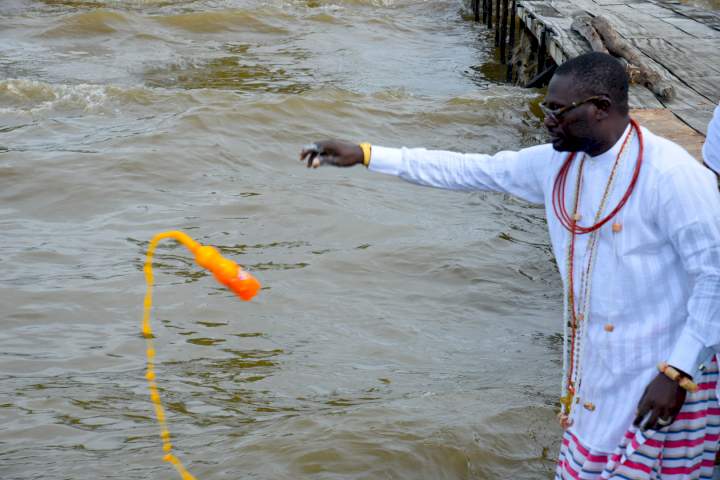 Billionaire businessman, Ayiri Emami, pays homage to the gods days after new Olu of Warri displaced him as Prime Minister of Warri kingdom