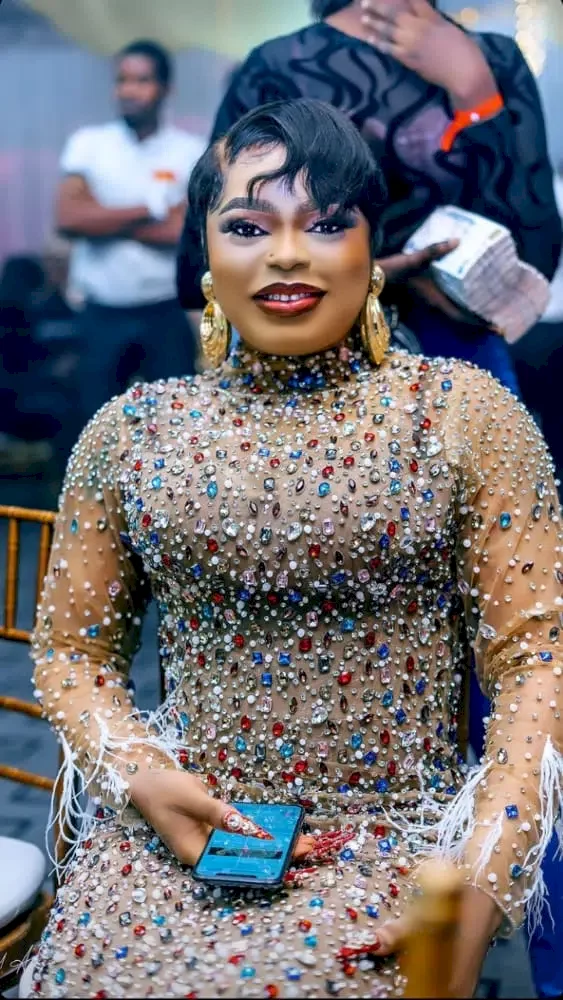 Bobrisky stirs reactions after flaunting alleged unpaid wig (Video)