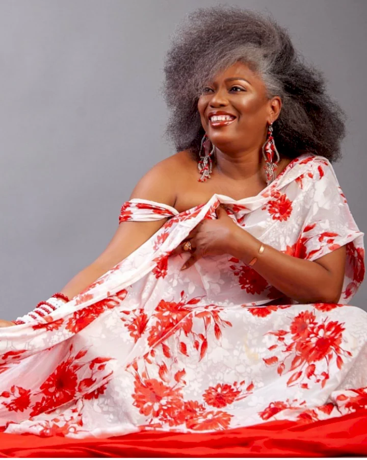 Unbelievable - Reactions as Fela's 61-year-old daughter, Yeni Kuti whines waist (Video)