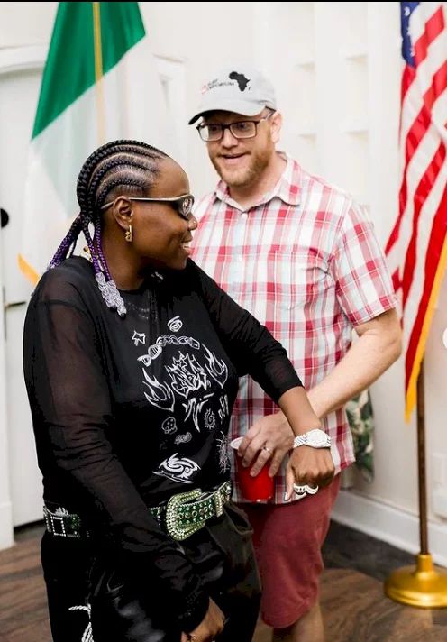 Teni shows off a slimmer figure in new photos 