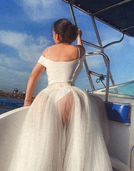 Caroline Danjuma puts her ample butt on display in sexy new photos
