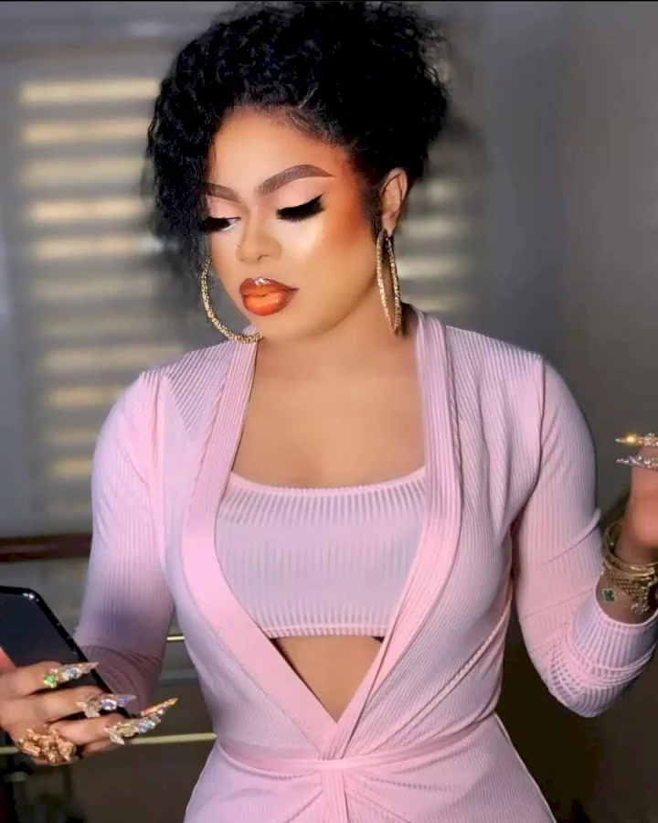 'If you are in a relationship and still pay your own bills, kindly sign out' - Bobrisky makes case for ladies (Video)