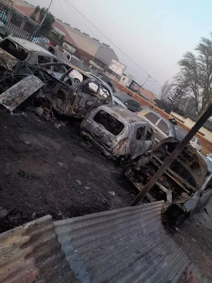 Cars and spare parts worth millions burnt as Ugandan man sets Nigerian car dealers' office on fire in South Africa