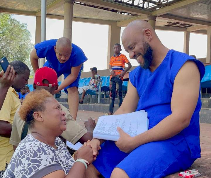 Yul Edochie reacts as woman kneels, breaks down in tears after meeting him for the first time