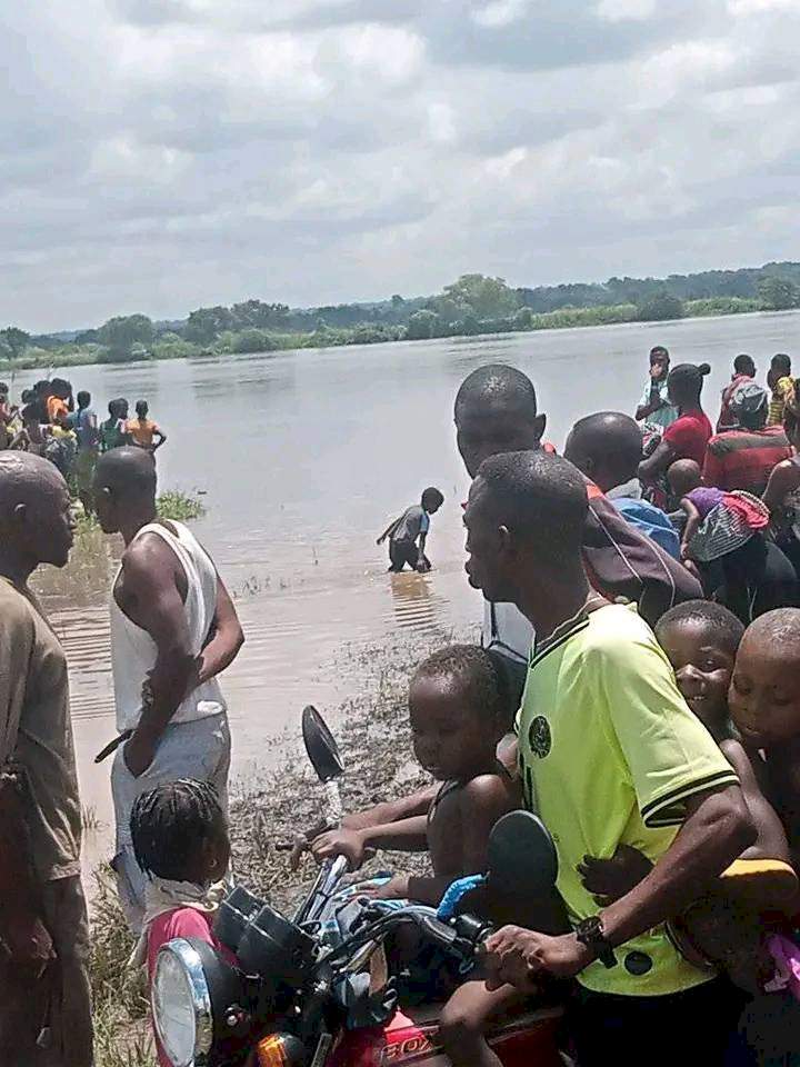 Six die, eight missing in Benue boat mishap