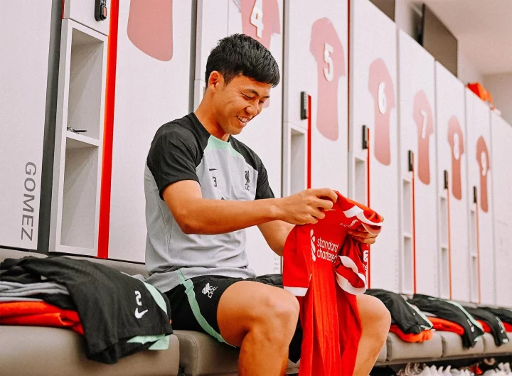 Liverpool announce signing of Wataru Endo