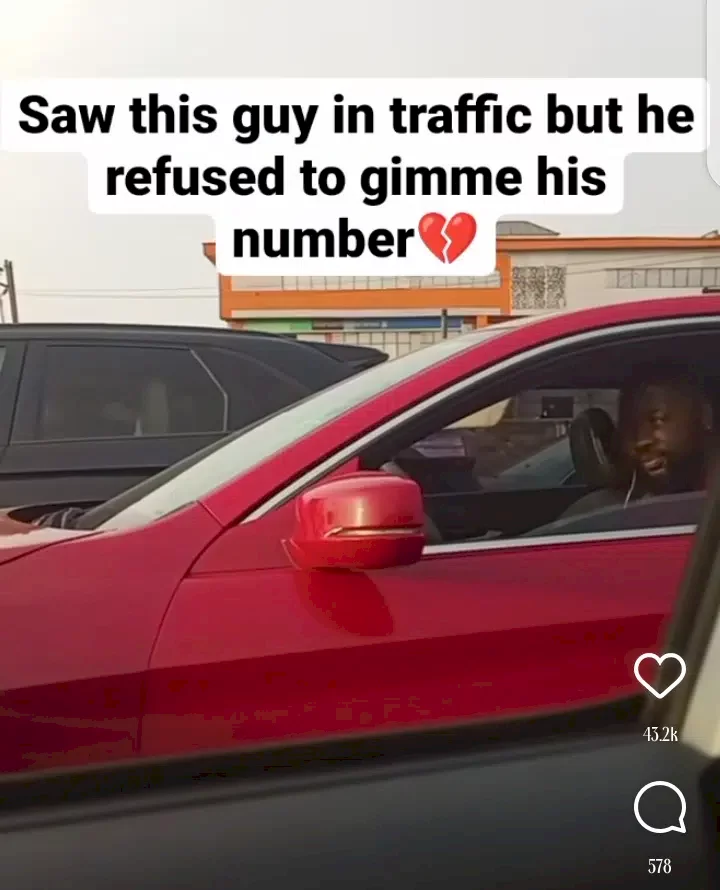 'She don see fine Benz' - Reactions as Nigerian lady shoots her shot at man in traffic (Video)