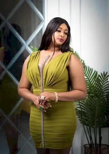 Ada Ameh: 'I would've destroyed that camera' - Etinosa Idemudia blasts Real Warri Pikin for recording self during condolence visit (Video)