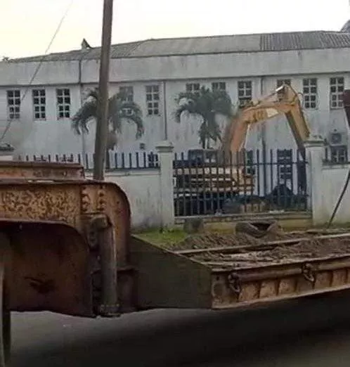 Netizens react to Rivers State House of Assembly demolition