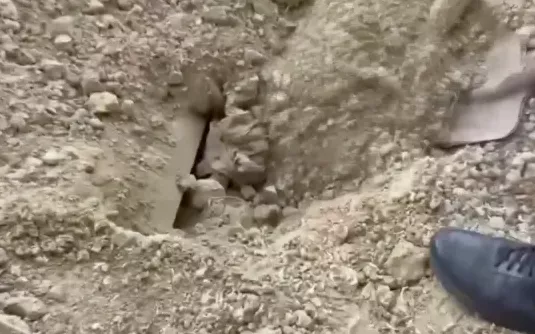 Man buried alive for 4 days rescued after police hear his muffled cries (video)