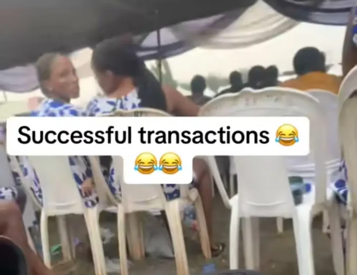 'Transaction successful' - Social media erupts as Nigerian ladies are caught red-handed stealing rice at a party